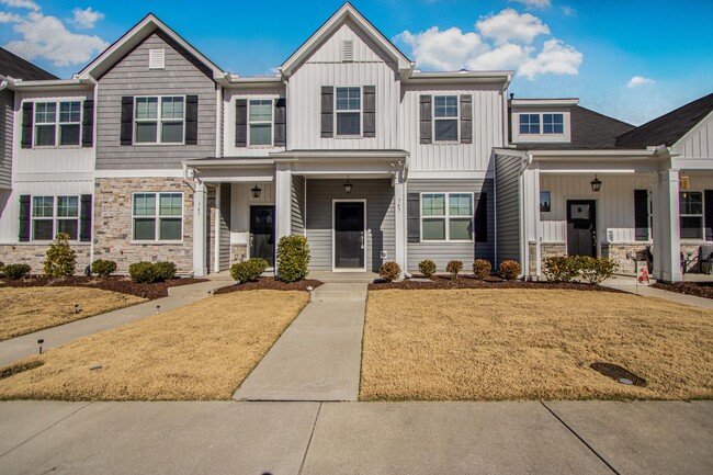 Building Photo - 747 Hadstock Path