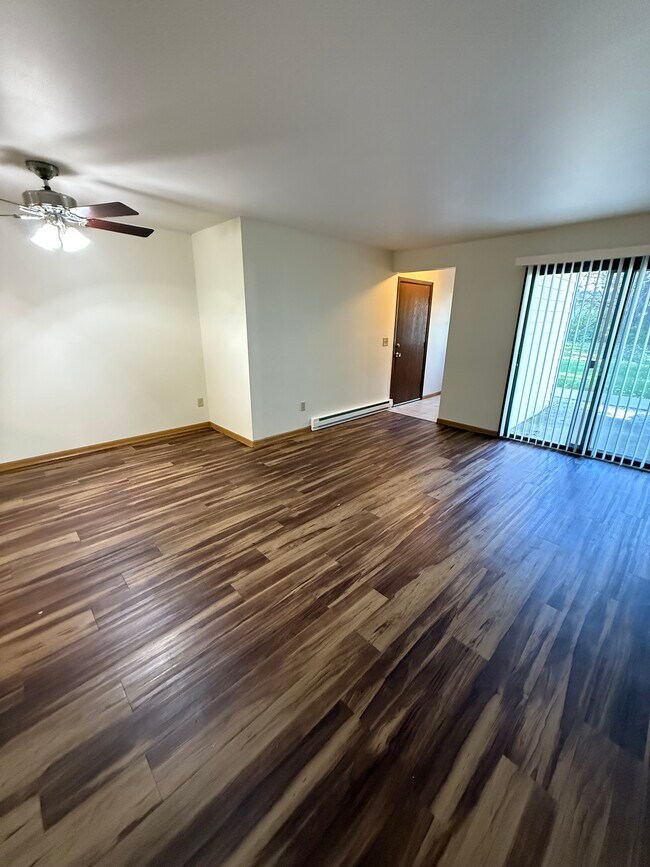 Living Room and Patio - Willow Glen Apartments