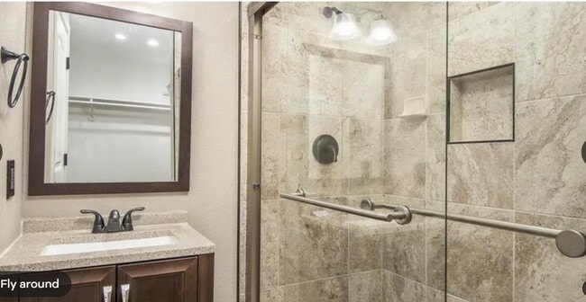 Photo - 502 E Woodland Dr