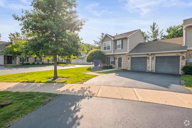 Building Photo - 1081 N Village Dr Rental