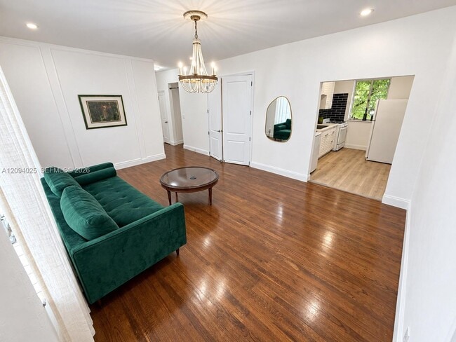 762 Lenox Ave. Unit 3