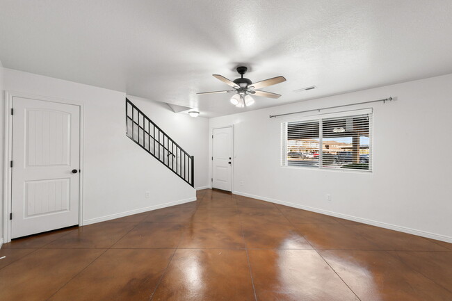 Photo - 2801 E 450 N