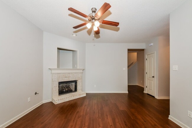 Photo - 8725 Macon Rd