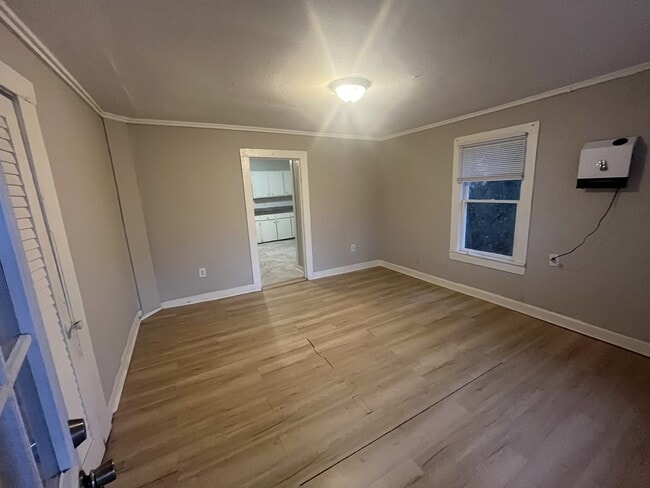 Photo - 109 N Spring St