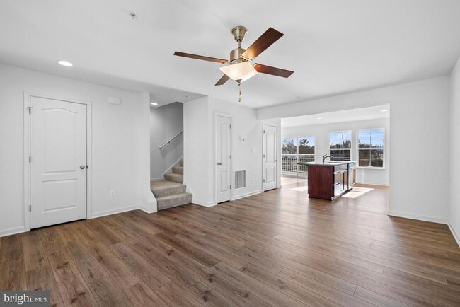 442 Peleton St