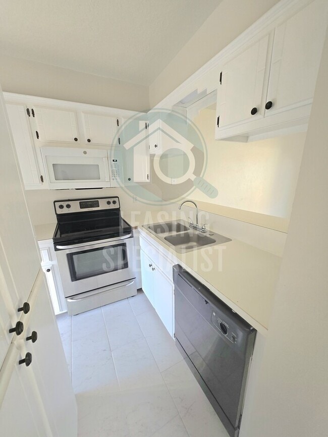 Photo - West Norman 2 Bed 1.5 Bath Fully Remodeled... Unit A