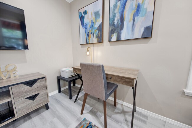 Photo - 210 W Elk Ave Unidad # 1