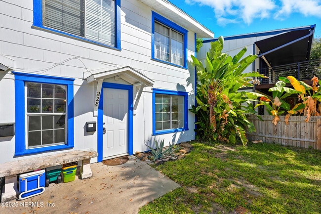 Building Photo - 228 Oleander St