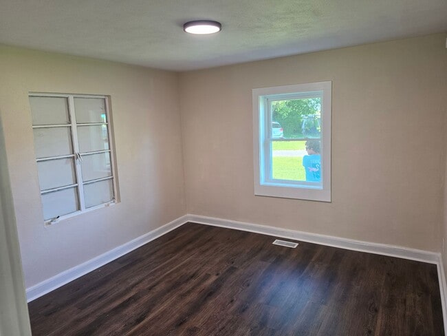Photo - 1601 Chinquapin Grove Rd