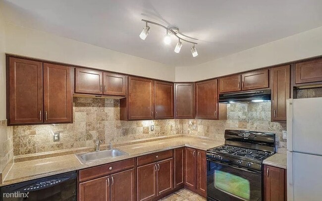 Photo - 2 br, 1 bath Condo - 6 Wyndham Place 6