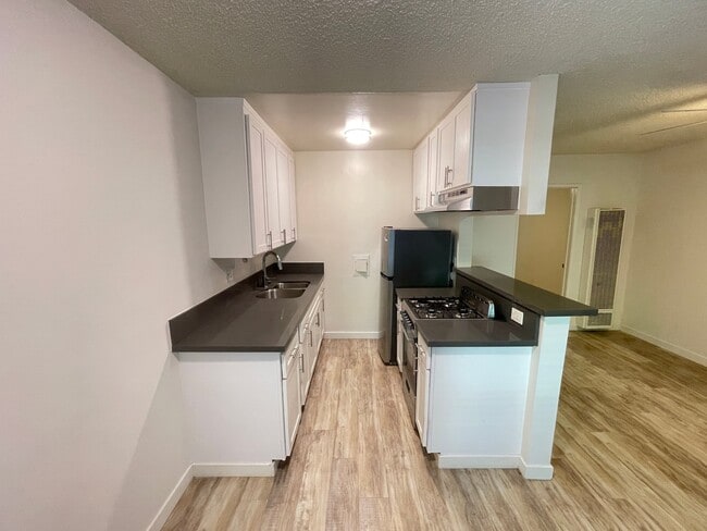 Photo - 25 Navy St Unit 4