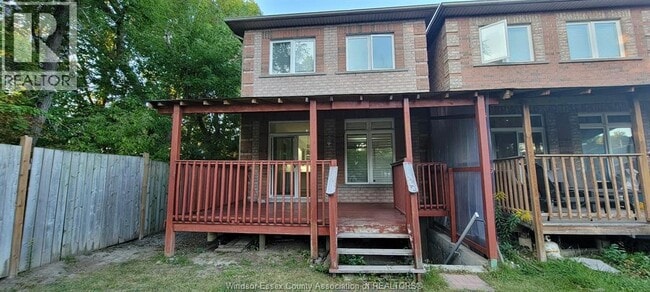 Photo - 1721 Ellesmere Rd