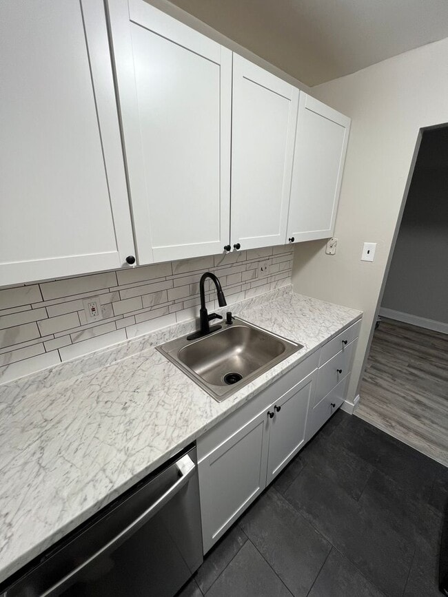 Photo - Luxury 1 BD, 1 BA Apartment in Mt Joy!