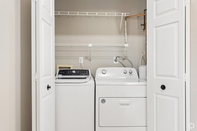 1 BR, 1 BA – 650SF - Laundry - Abbington Village Apartments