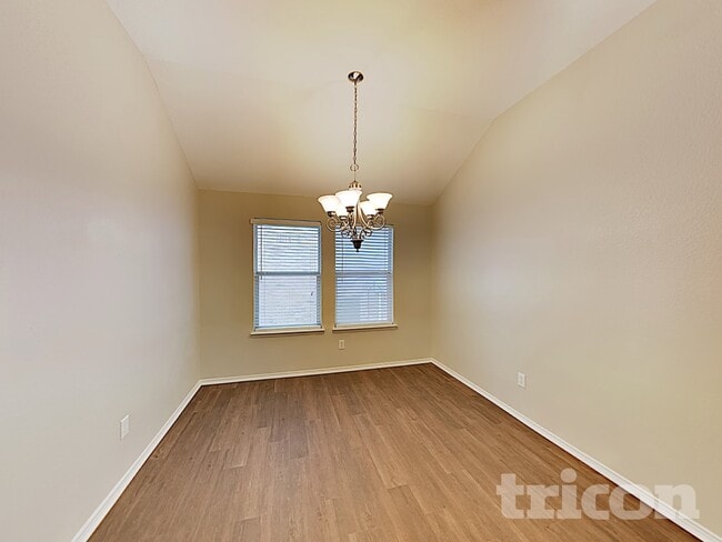 Photo - 2934 Margeaux Dr