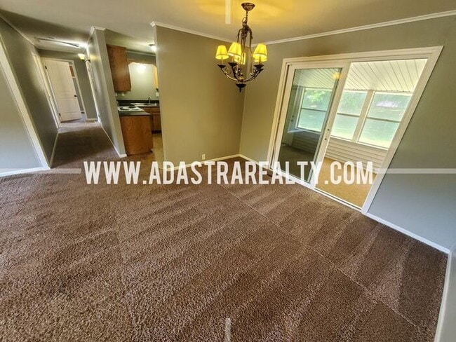 Photo - Beautiful Ranch Home in the Northland-Available in JUNE!!
