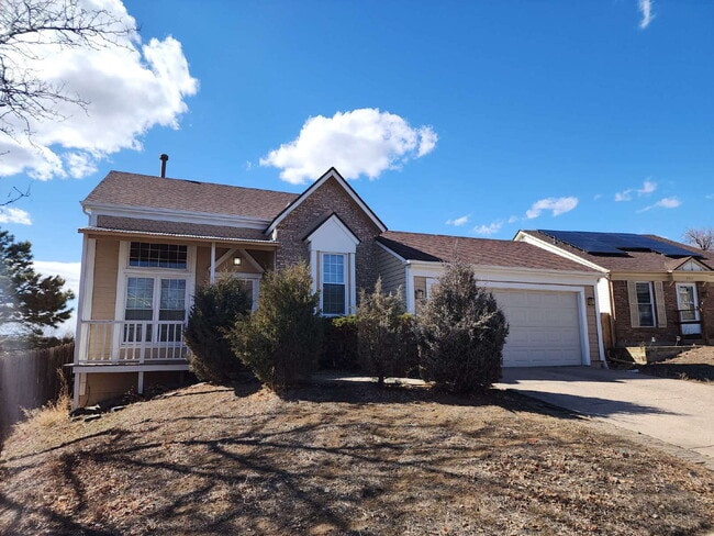 Building Photo - Beautiful 3 Bedroom Home In Great Neighborhood!