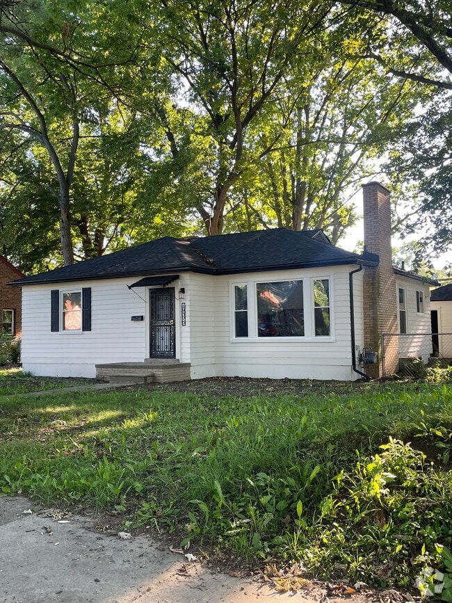 Building Photo - 19375 Pierson St Rental