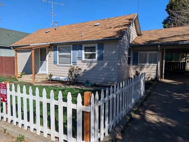 Photo - 213 Arbor St