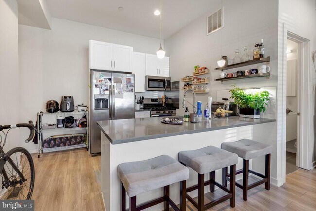 Photo - 385 Martin St Unit 1F