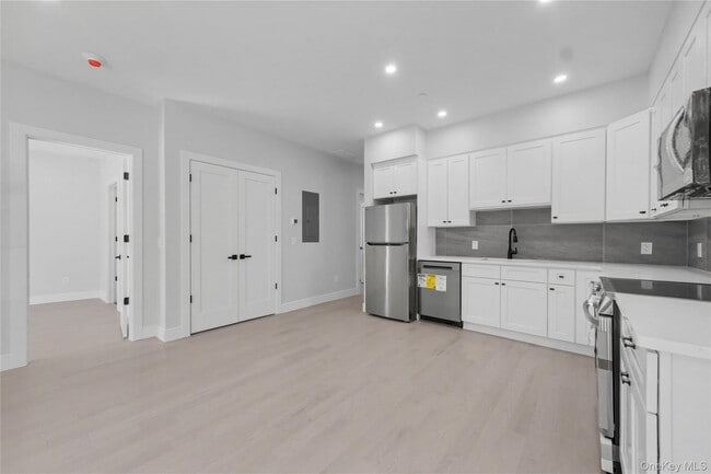 Photo - 10 Market St Unit B