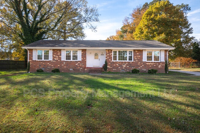 Photo - 3908 Pfost Ave