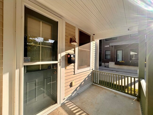 Building Photo - Four Bedroom Home in Eastown GR