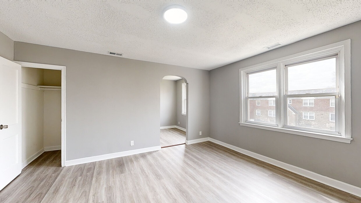 Photo - Willow Court Apartments