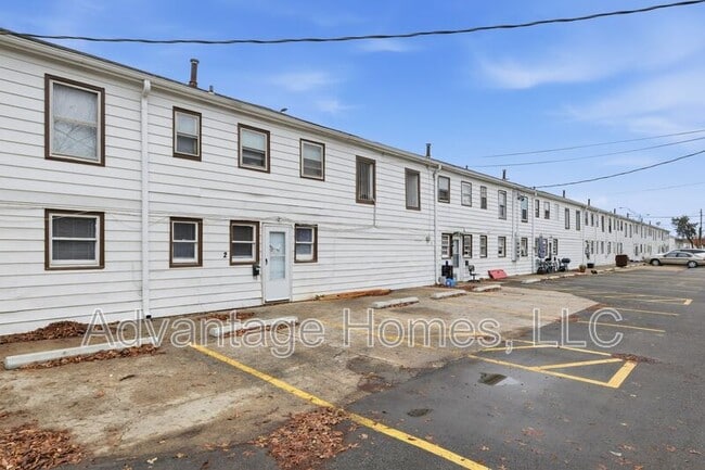 Building Photo - 1015 N Scott Ave Unit building 5- Front