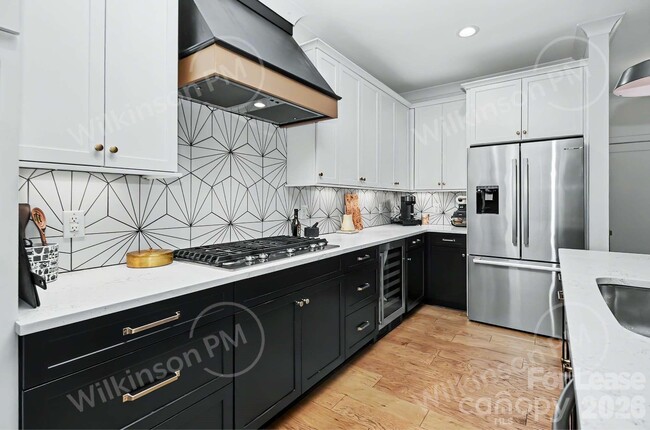 Photo - 221 S Gardner Ave