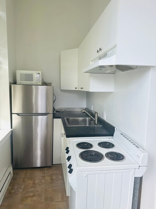Building Photo - 417 Massachusetts Ave Unit 1R Rental