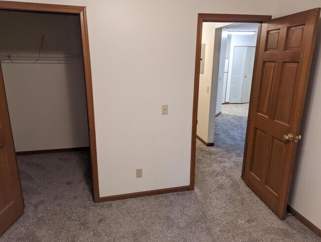 Photo - 905 Tyler St