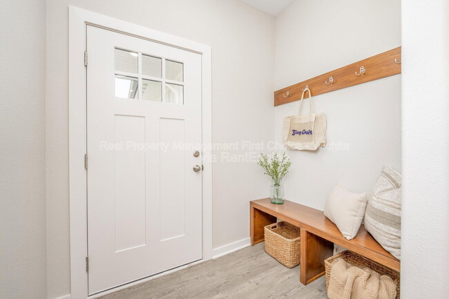 Photo - 3421 W 45th St S