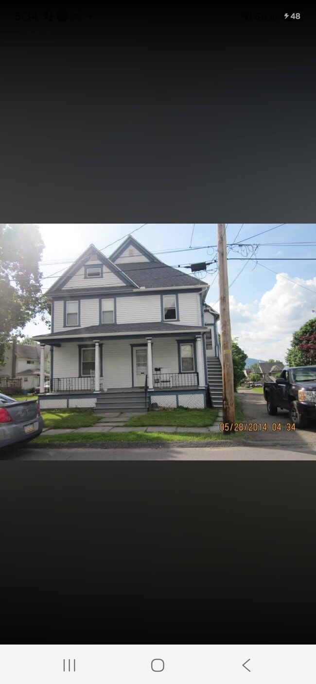 Building Photo - 1805 Roosevelt Ave Unit DUNMORE, 1ST FLOOR MUST SEE!!