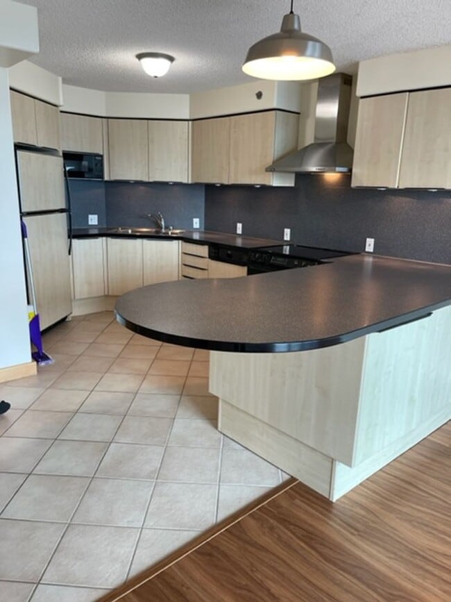 Photo - 1/1/1- One Archer Lane. Central AC!  WIFI & Cable included