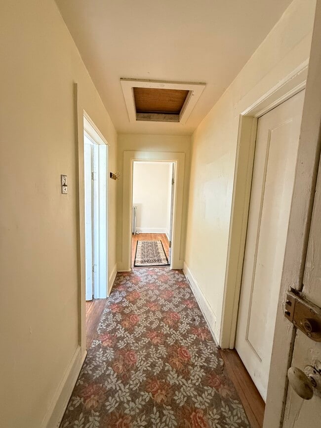 Photo - 2053 N Kenneth Ave Unidad 2