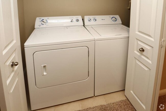 Photo - Tabor Pointe Apartments