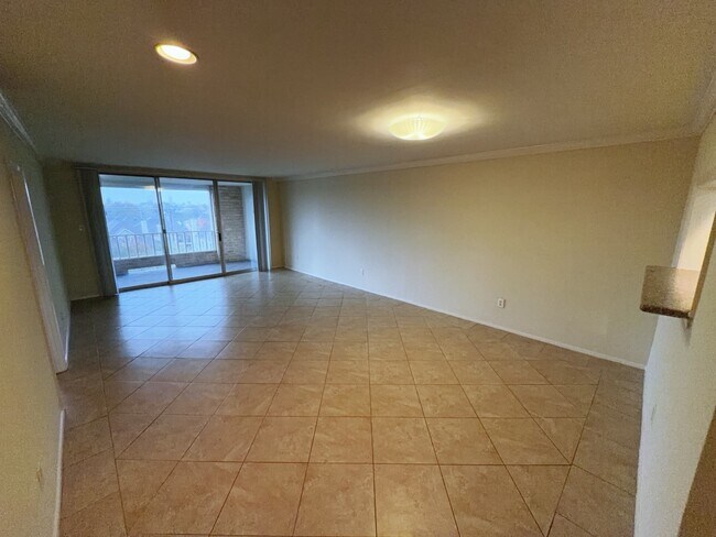 Photo - 2210 Dorrington St Unidad 504