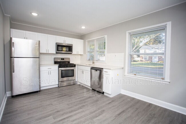 Photo - 48 Sandstone Ln