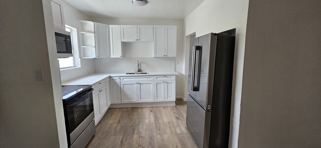 321 SW 16th Ave