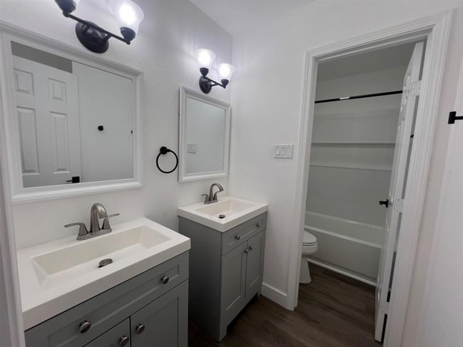Photo - 450 Shady Bluff Dr Unit D