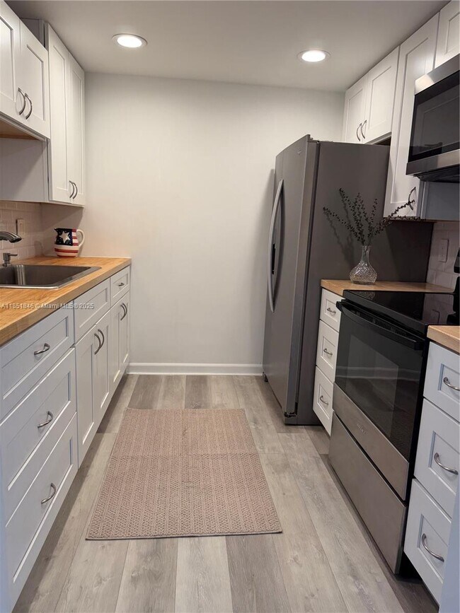 Photo - 801 SW 133rd Terrace Unit 310K