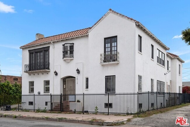 Building Photo - 1912 7th Ave Unit 201 Rental