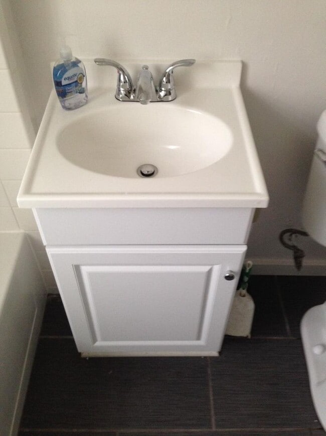 Photo - 3059 N Frederick Ave Unit UPPER