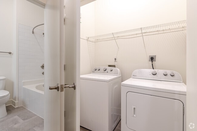 1BR, 1BA - A5 - 750SF