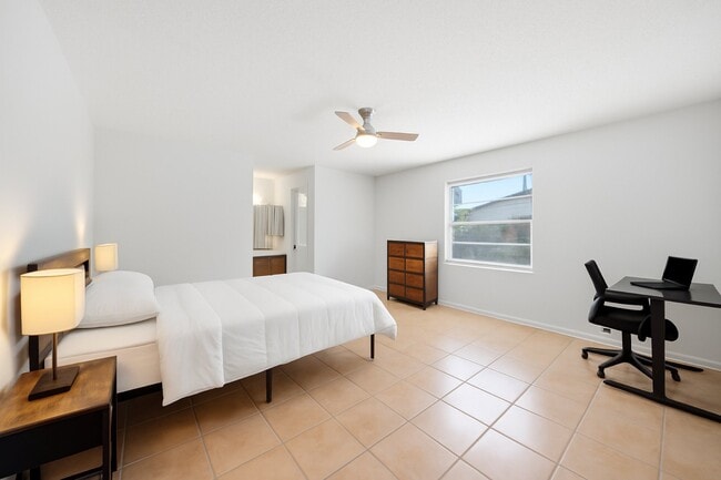 Building Photo - 2007 Mandalay Ct