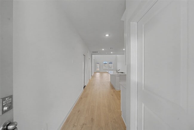 Photo - 4307 Camden Lakes St