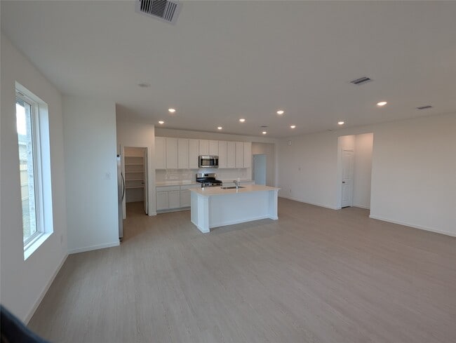 Photo - 26506 Coast Redwood Dr