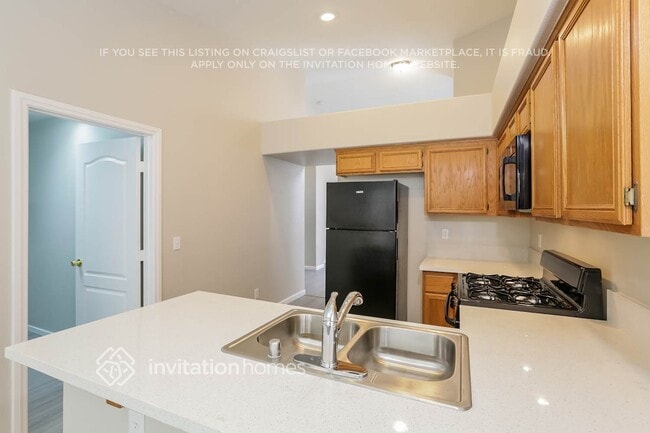 Photo - 3335 Steppe St