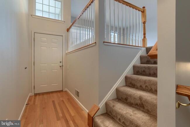 Photo - 102 Woodside Ct Townhome